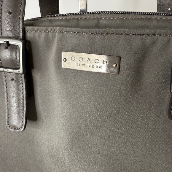 Coach Vintage Plain Gray and Brown Shoulder Bag Medium - Picture 3 of 11